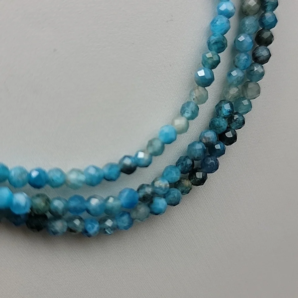 Beautiful 155 Cts genuine natural 3mm faceted blue Apatite chip beads rich shade
